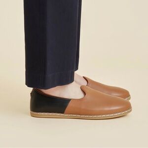 Charix Camel and Black Slip On Flats with Arch Support Inserts - New in box